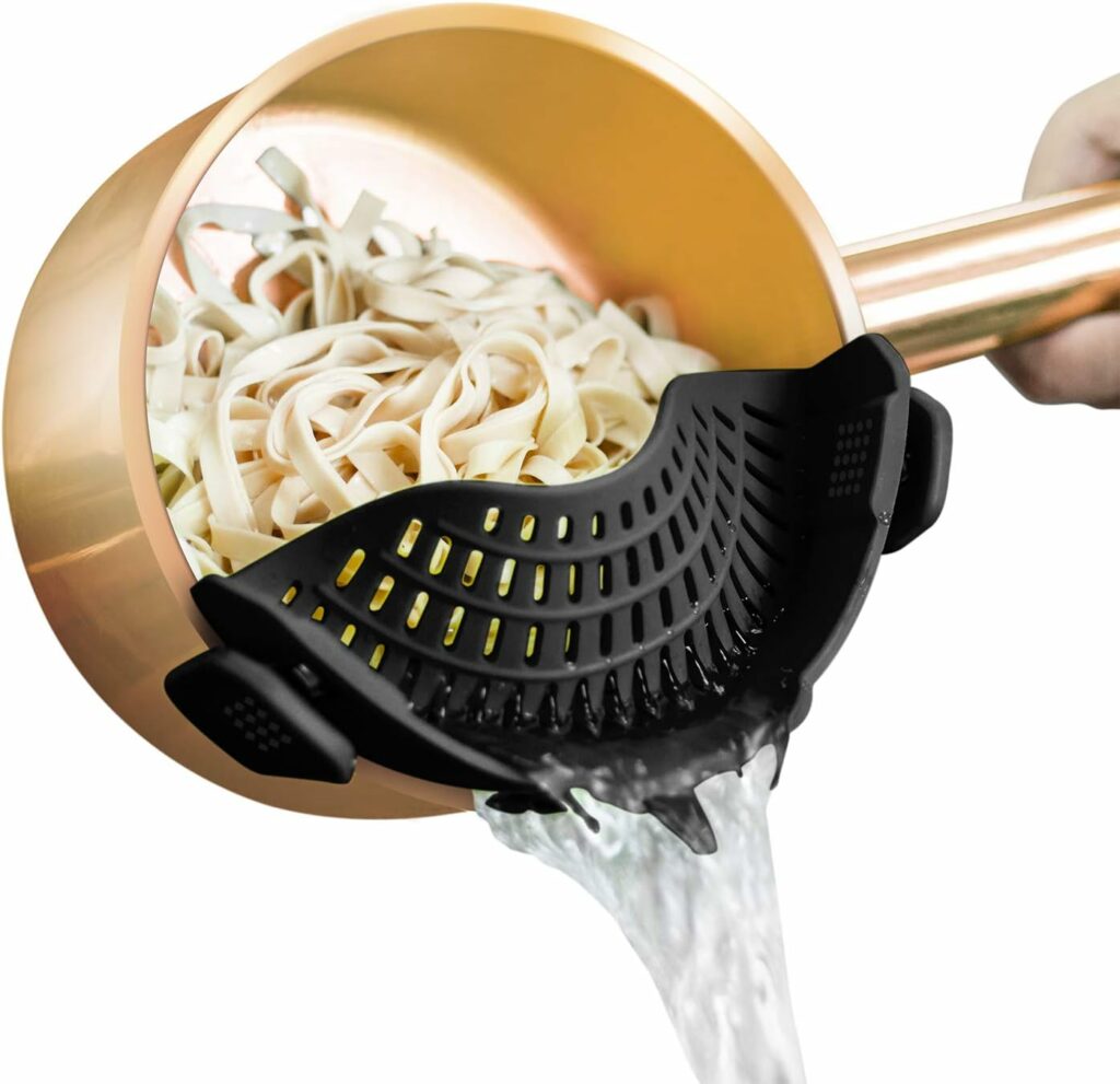 AUOON Clip On Strainer Silicone for All Pots and Pans, Pasta Strainer Clip on Food Strainer for Meat Vegetables Fruit Silicone Kitchen Colander AUOON Clip On Strainer Silicone for All Pots and Pans, Pasta Strainer Clip on Food Strainer for Meat Vegetables Fruit Silicone Kitchen Colander