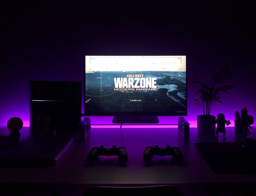 Mobile Gaming: The Hardware And Accessories You Need For A Pro Experience. Mobile Gaming: The Hardware And Accessories You Need For A Pro Experience.