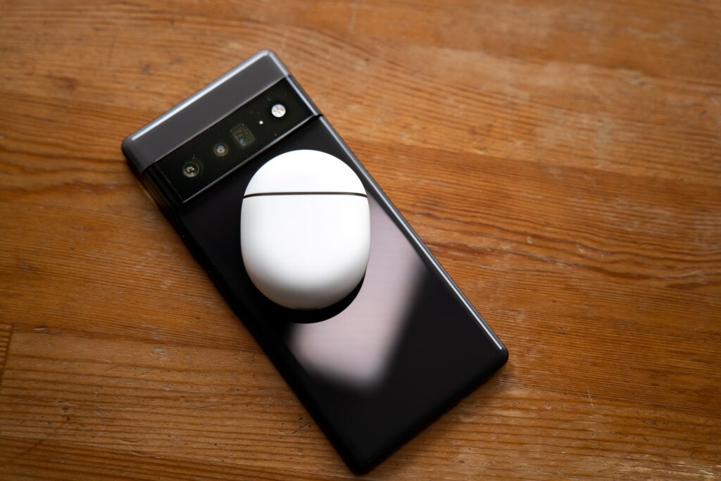 The Debate: Wired Vs. Wireless Charging – Whats Best For You? The Debate: Wired Vs. Wireless Charging – Whats Best For You?